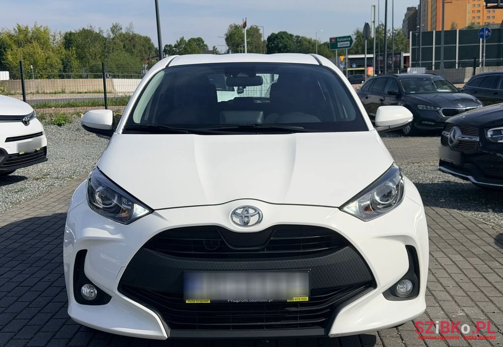 2023' Toyota Yaris 1.5 Comfort photo #3
