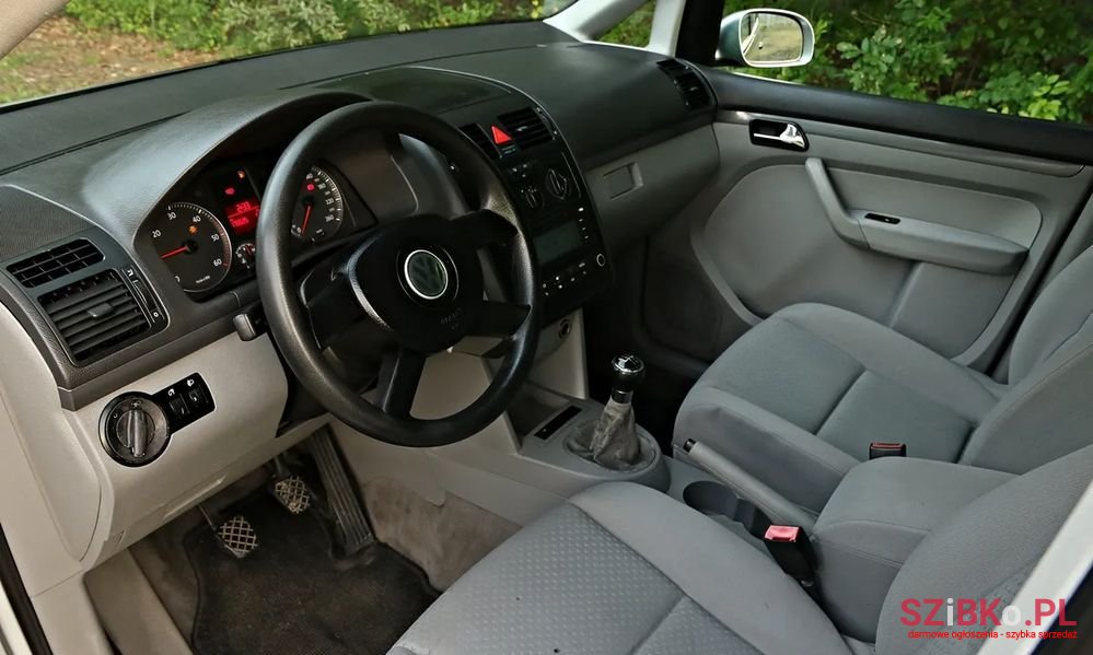 2003' Volkswagen Touran 1.9 Tdi photo #6