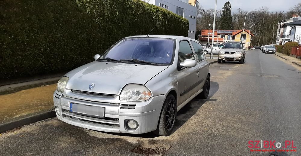 2001' Renault Clio 2.0 16V Sport photo #3