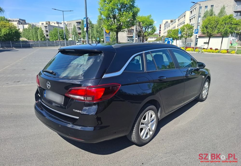 2017' Opel Astra V 1.4 T Dynamic photo #3