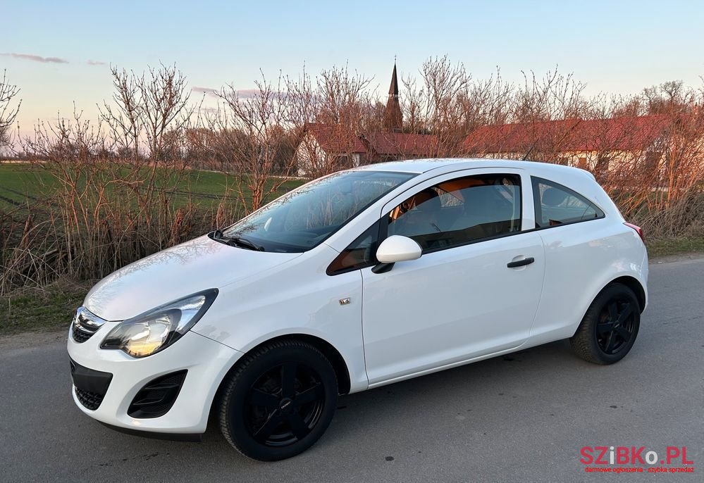 2014' Opel Corsa photo #2