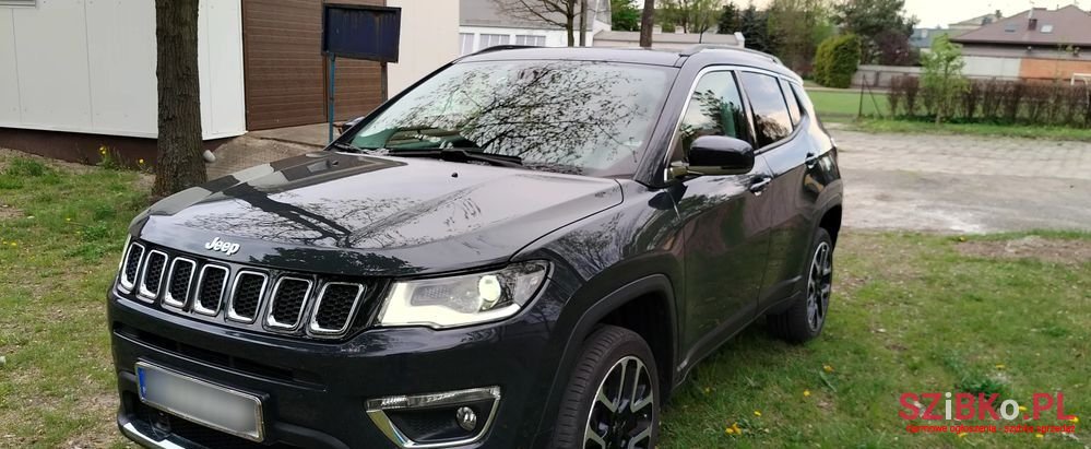 2018' Jeep Compass photo #2