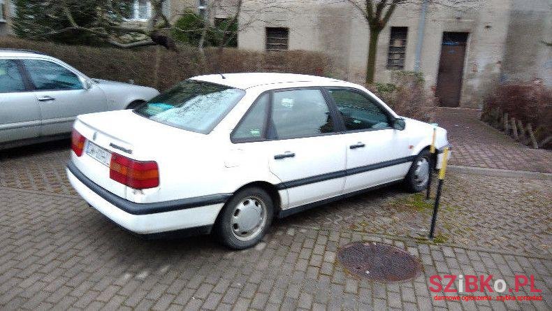 1995' Volkswagen Passat photo #1