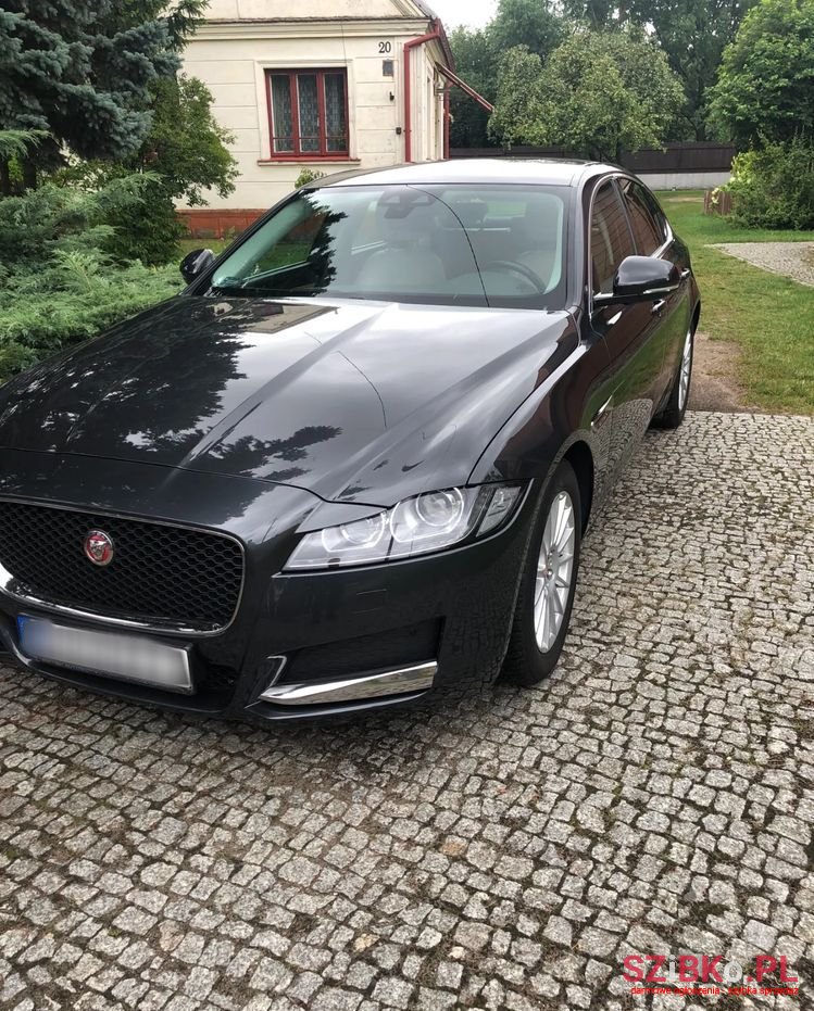2017' Jaguar XF photo #5