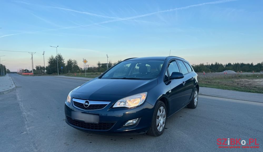 2012' Opel Astra 1.4 Active photo #2