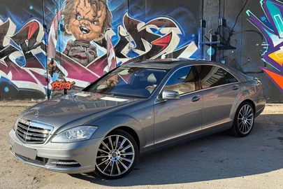 2009' Mercedes-Benz S-Class 500 L