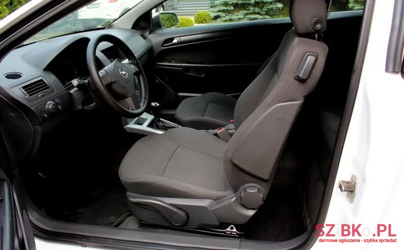 2009' Opel Astra 1.6 Catch Me photo #6