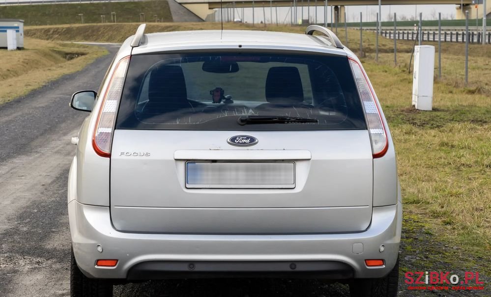 2009' Ford Focus 2.0 16V Ghia photo #4