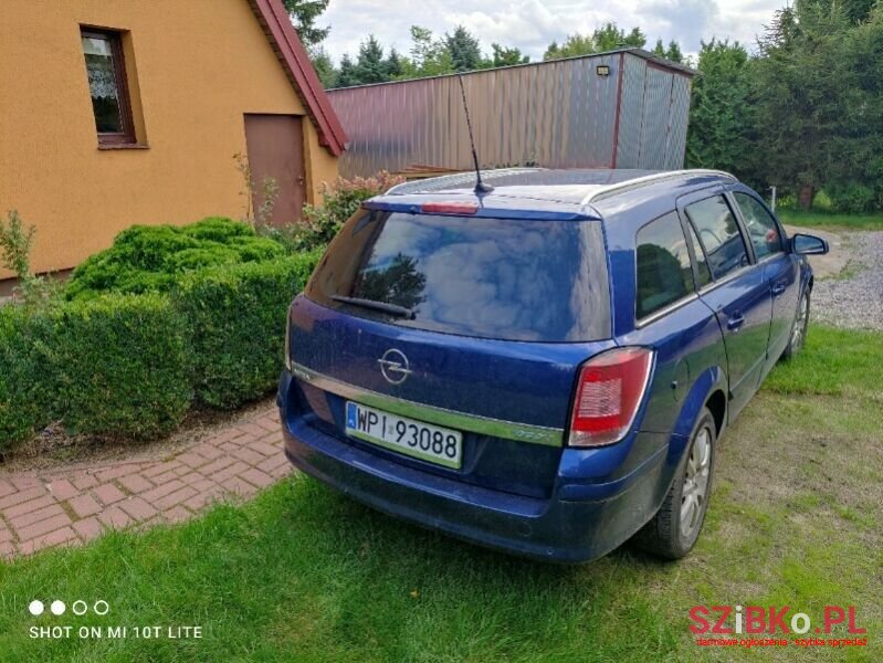 2009' Opel Astra photo #2