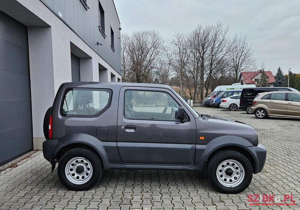 2011' Suzuki Jimny 1.3 Club Eu5 photo #5