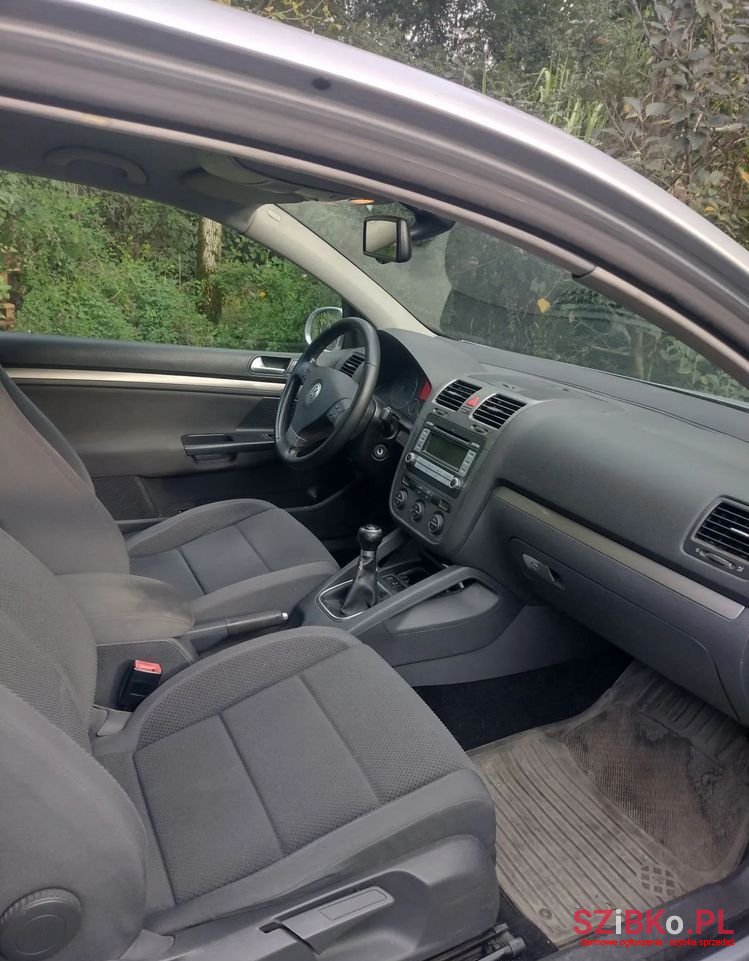 2007' Volkswagen Golf photo #5