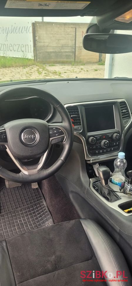 2018' Jeep Grand Cherokee photo #6