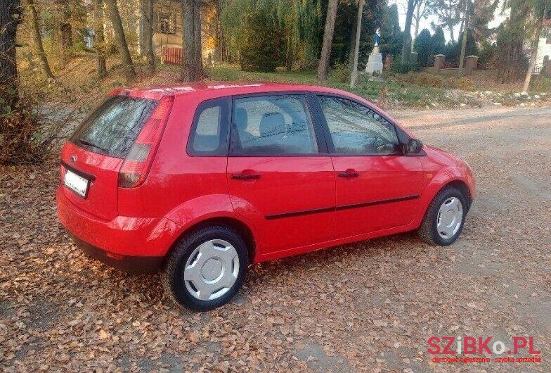 2002' Ford Fiesta photo #1