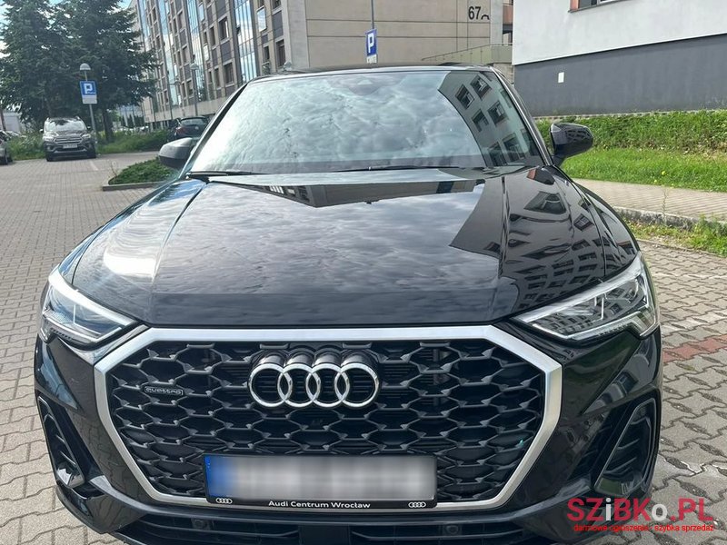 2023' Audi Q3 photo #4