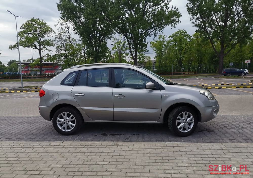 2008' Renault Koleos photo #2