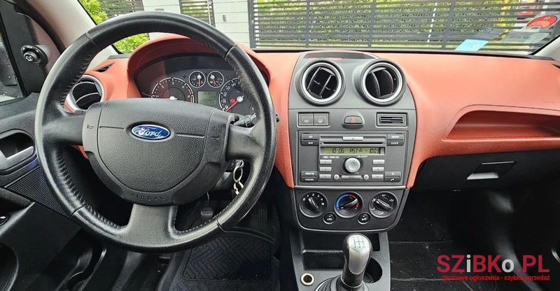 2006' Ford Fiesta 1.6 Tdci Ghia photo #4