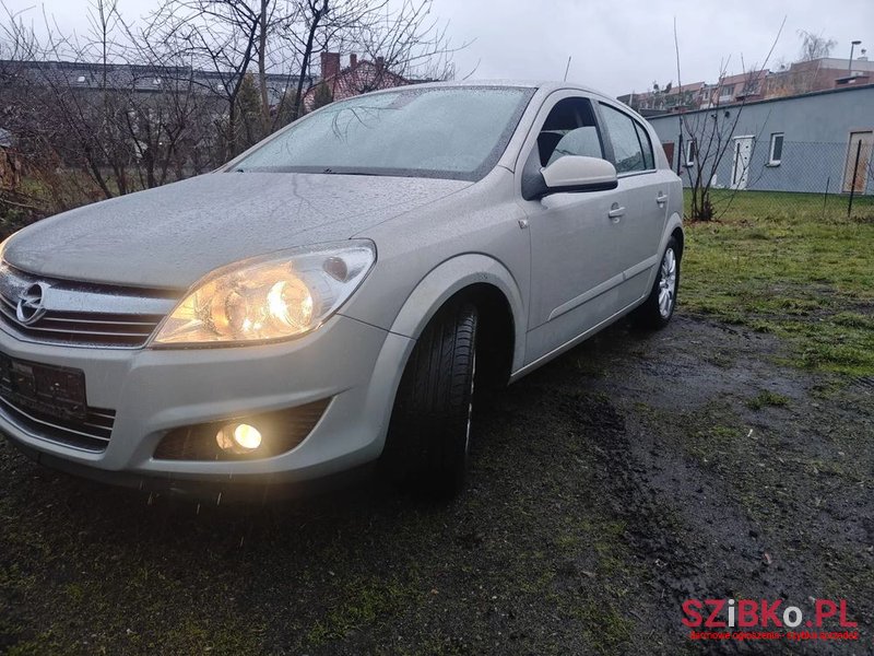 2008' Opel Astra 1.6 Navi photo #2