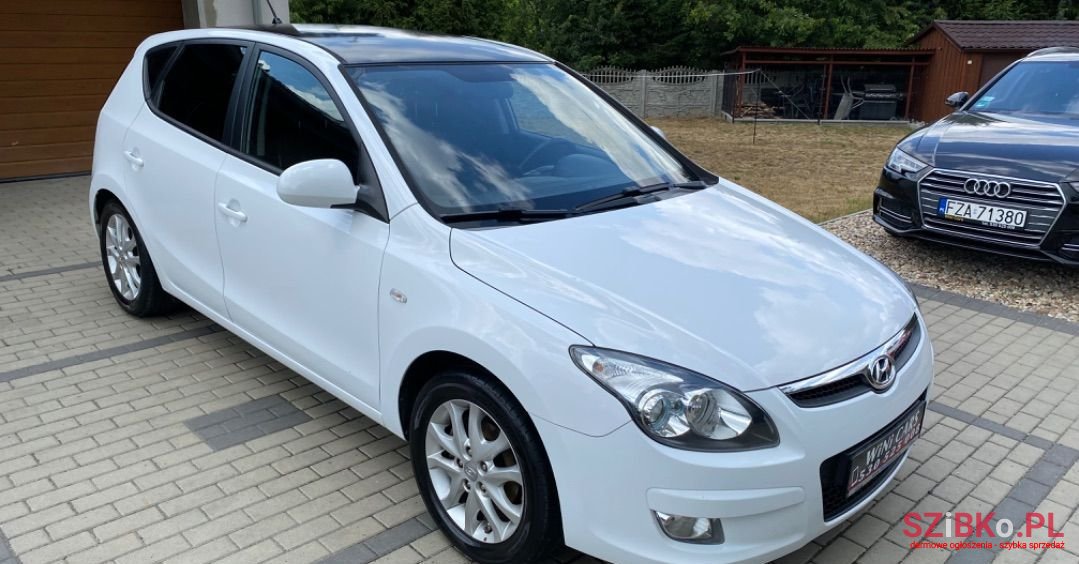 2010' Hyundai i30 photo #1