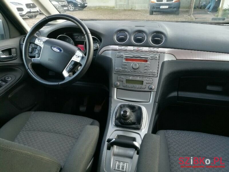 2006' Ford Galaxy photo #2