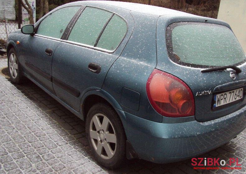 2002' Nissan Almera photo #2