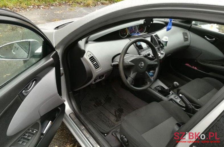 2002' Nissan Primera photo #2