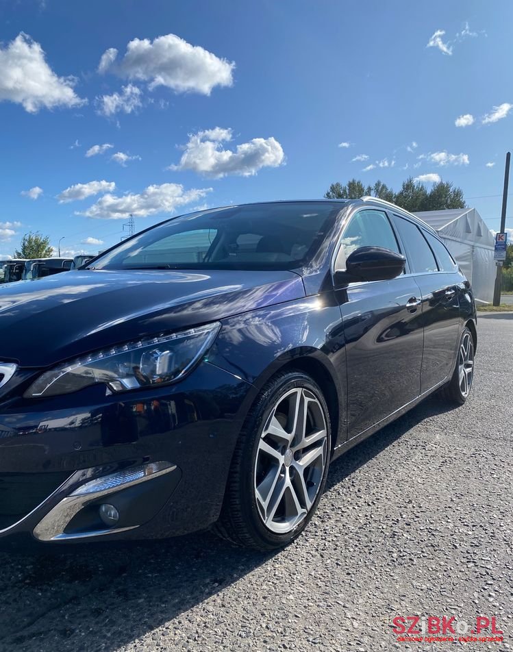 2015' Peugeot 308 photo #3