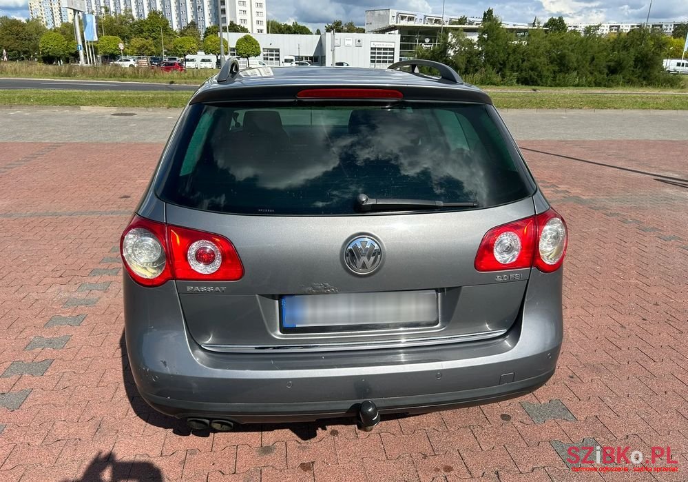 2006' Volkswagen Passat photo #5