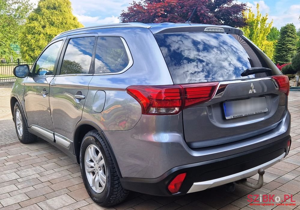 2017' Mitsubishi Outlander 2.0 Invite + 2Wd photo #3