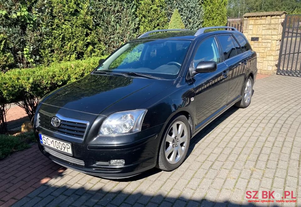 2005' Toyota Avensis photo #1