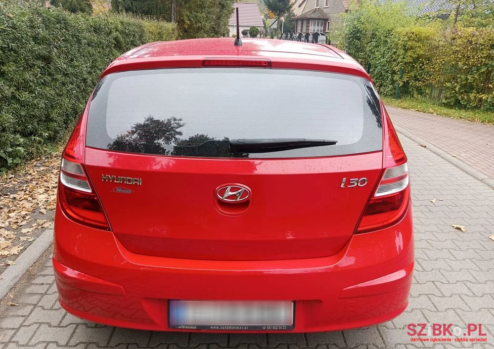 2010' Hyundai i30 1.4 Base photo #6