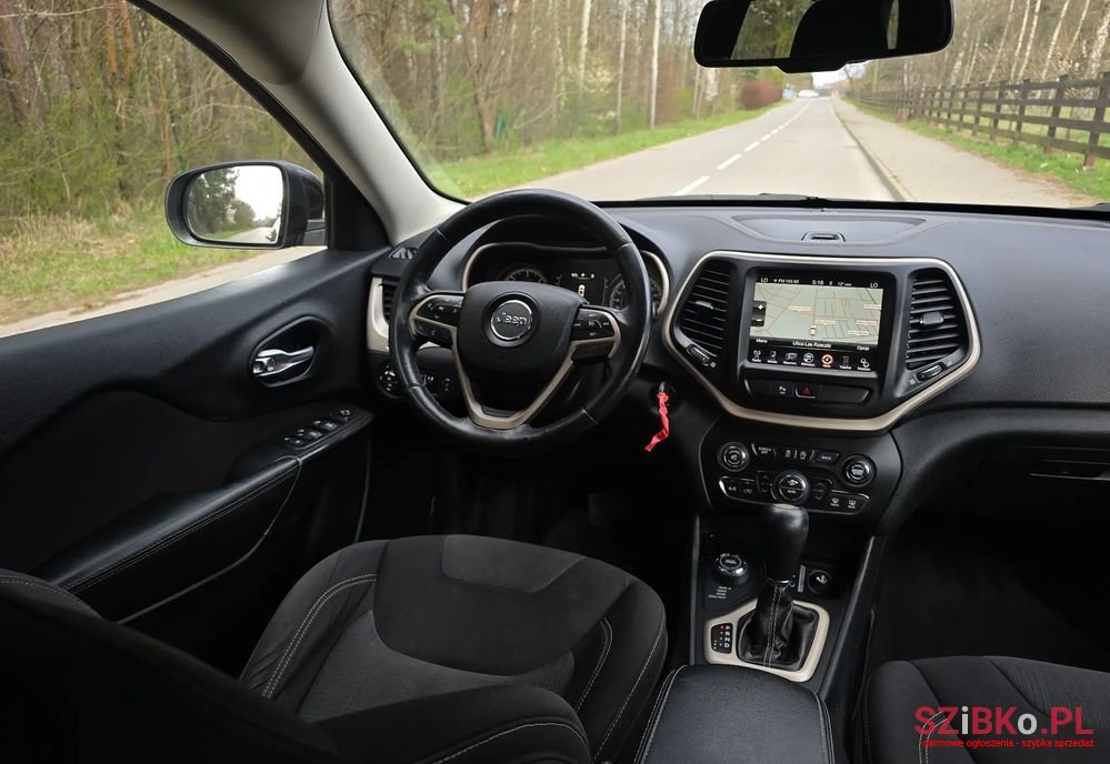 2015' Jeep Cherokee photo #5