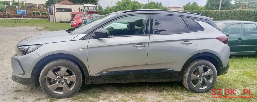2022' Opel Grandland X photo #2