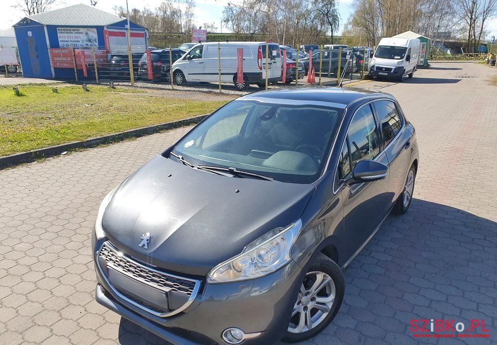 2013' Peugeot 208 1.2 Vti Style photo #4