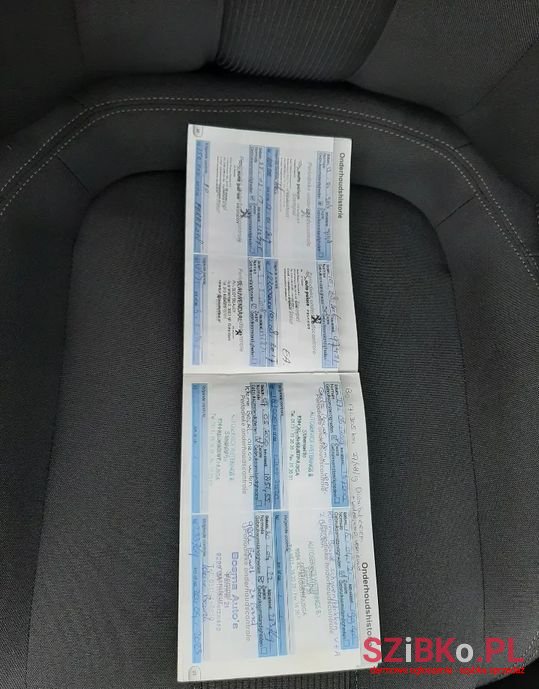 2014' Peugeot 308 photo #6