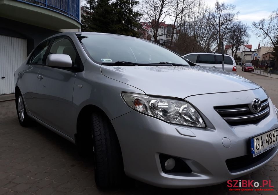 2010' Toyota Corolla photo #4