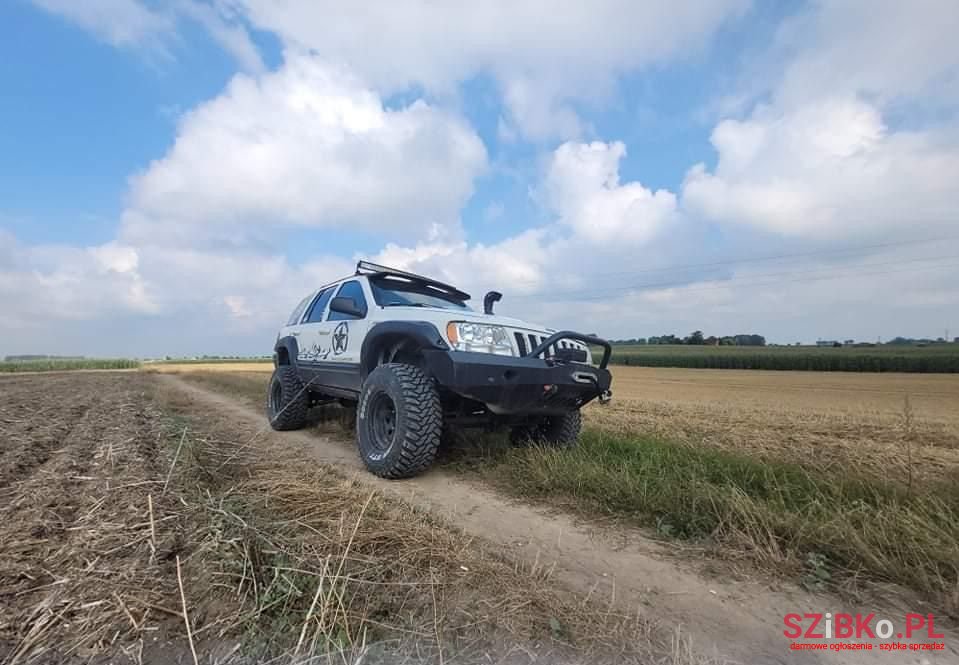 2000' Jeep Grand Cherokee 4.0 Laredo photo #4