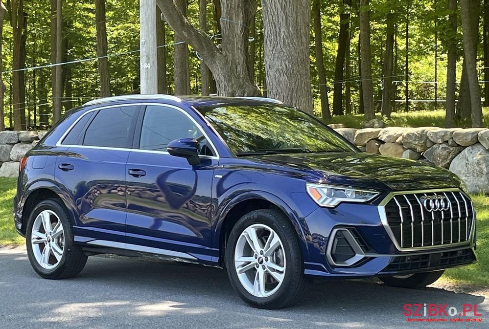 2021' Audi Q3 photo #2