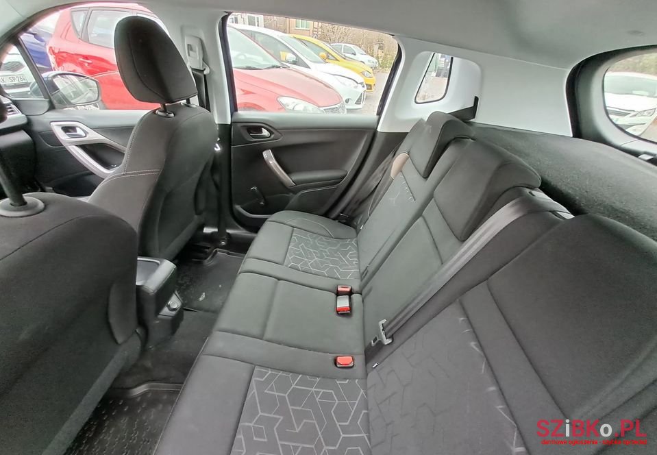 2013' Peugeot 2008 photo #6