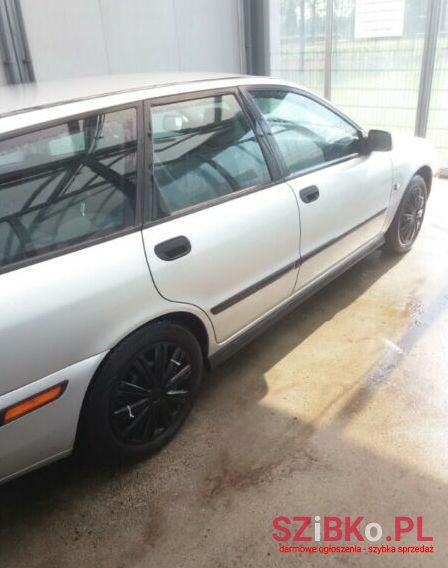 2003' Volvo V40 photo #1