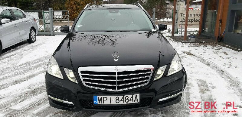 2012' Mercedes-Benz Klasa E photo #3