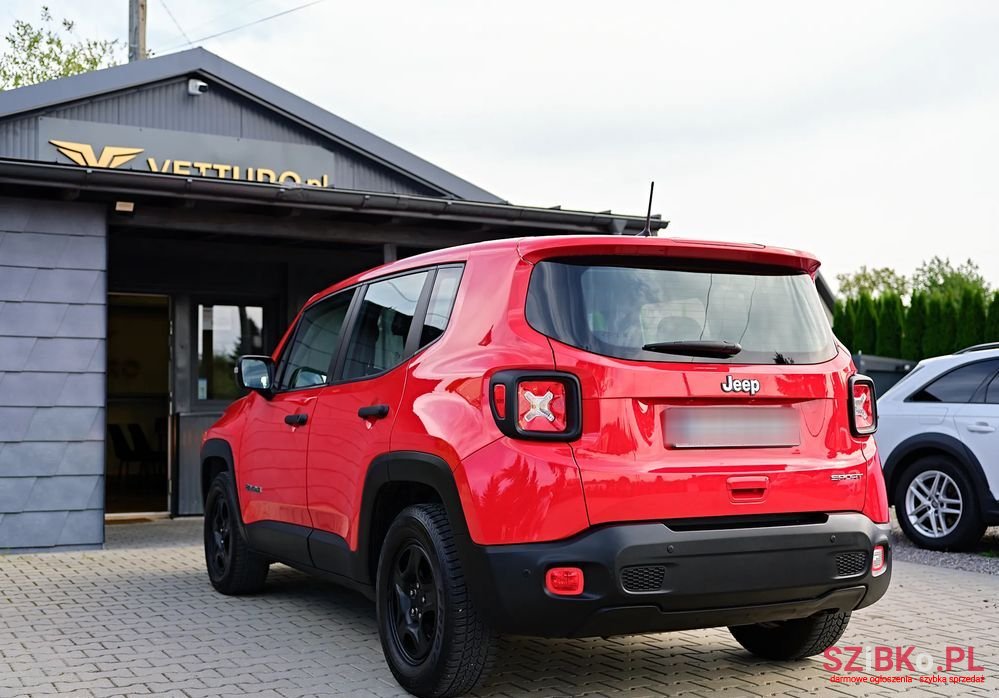 2018' Jeep Renegade photo #3