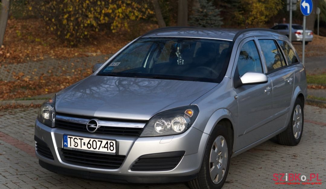 2006' Opel Astra photo #1