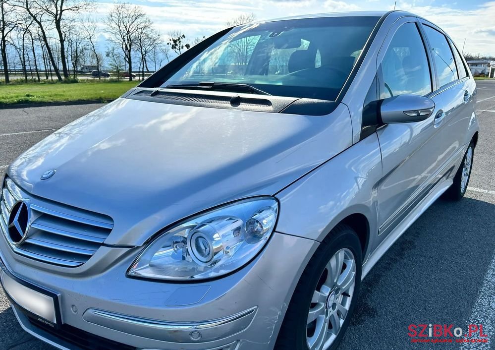 2008' Mercedes-Benz B-Class 200 Cdi Autotronic photo #1