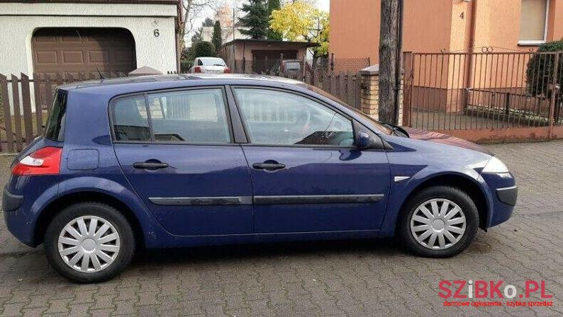 2008' Renault Megane photo #1