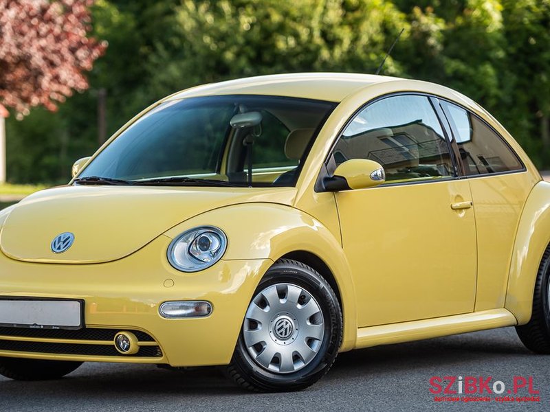 2004' Volkswagen New Beetle photo #6