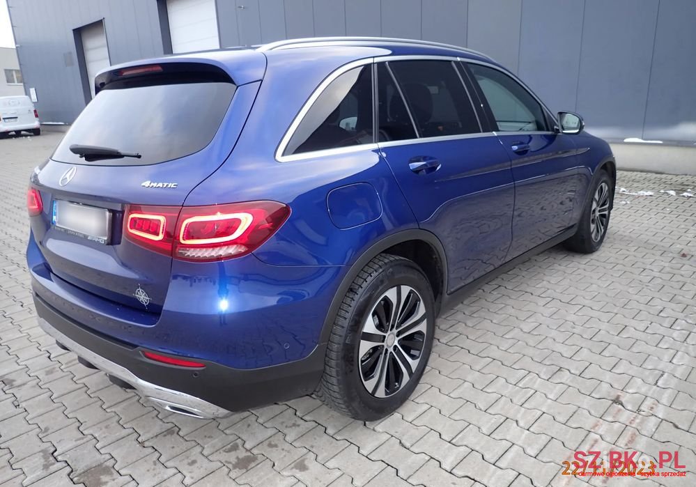 2020' Mercedes-Benz GLC photo #6