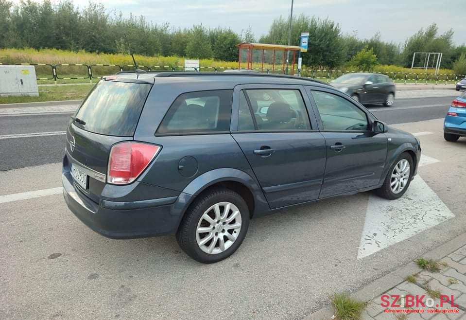 2006' Opel Astra photo #1
