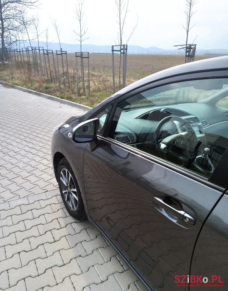 2014' Toyota Verso photo #6