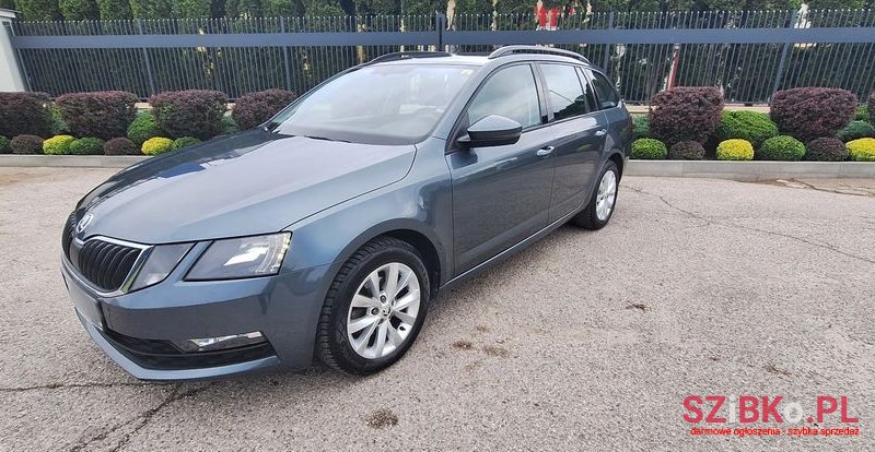 2017' Skoda Octavia 1.6 Tdi Ambition photo #1