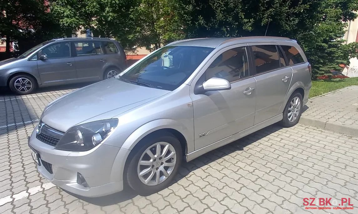 2008' Opel Astra photo #2